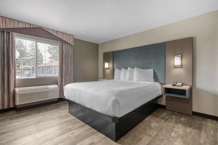 Room 6 of 34