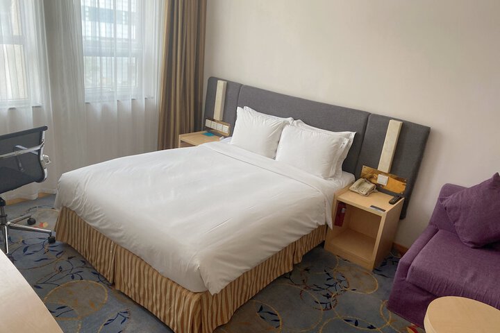 Room 7 of 30