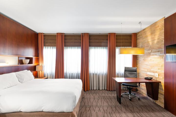 Room 12 of 57