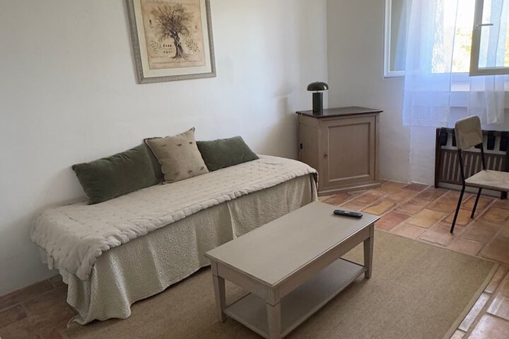 Room 18 of 84