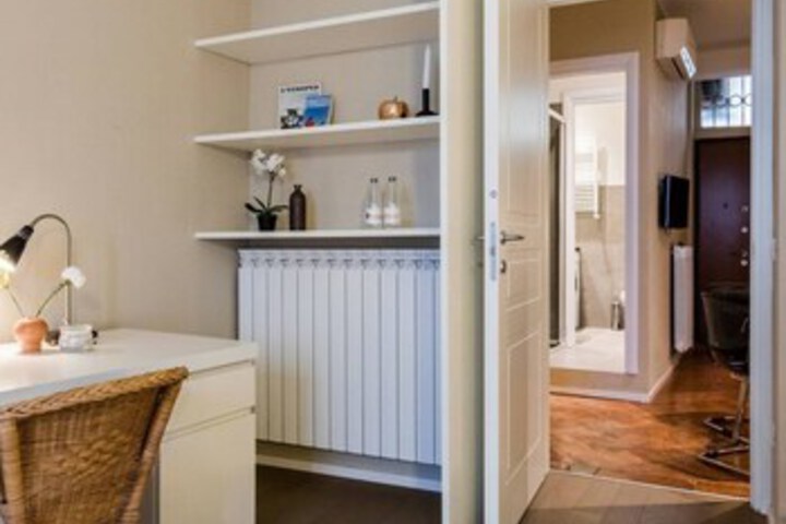 Room 6 of 24