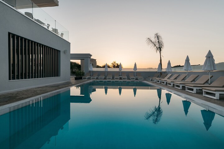 Pool 17 of 30