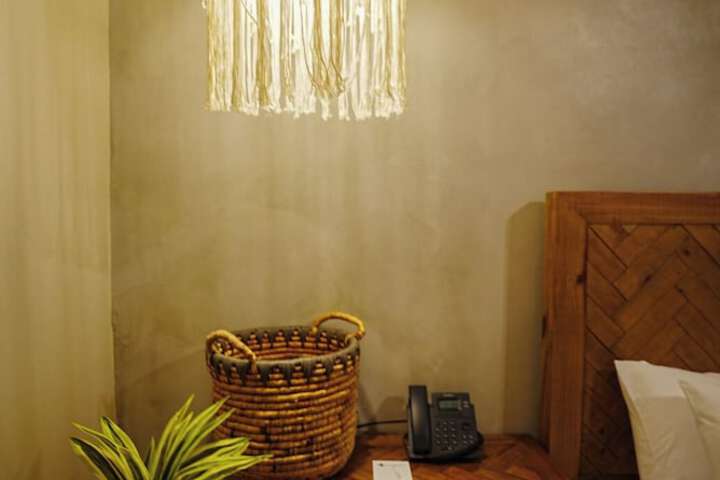 Room 27 of 53