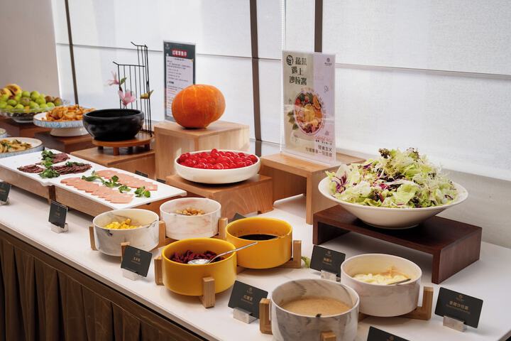 Breakfast/Coffee Service 57 of 92