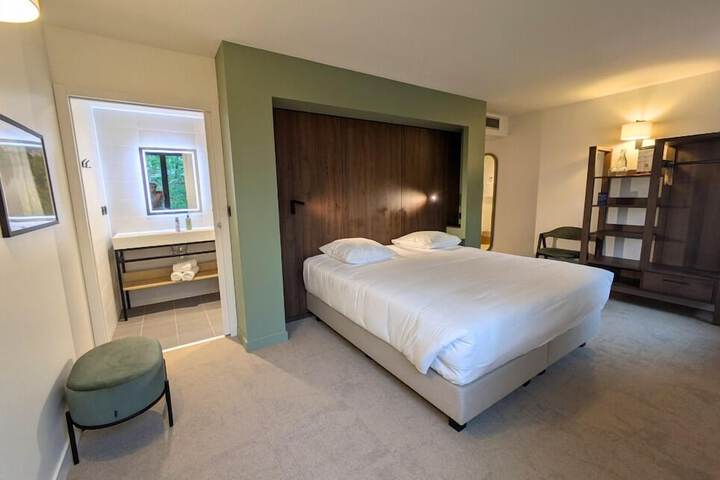 Room 20 of 64