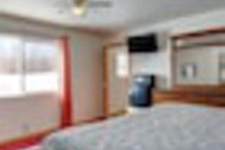 Room 32 of 117