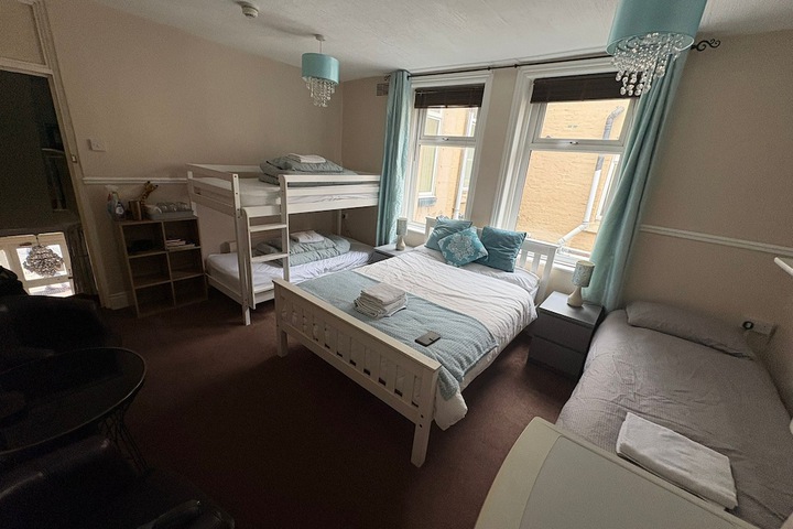 Room 6 of 41