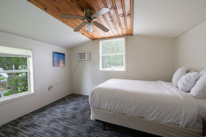 Room 74 of 324