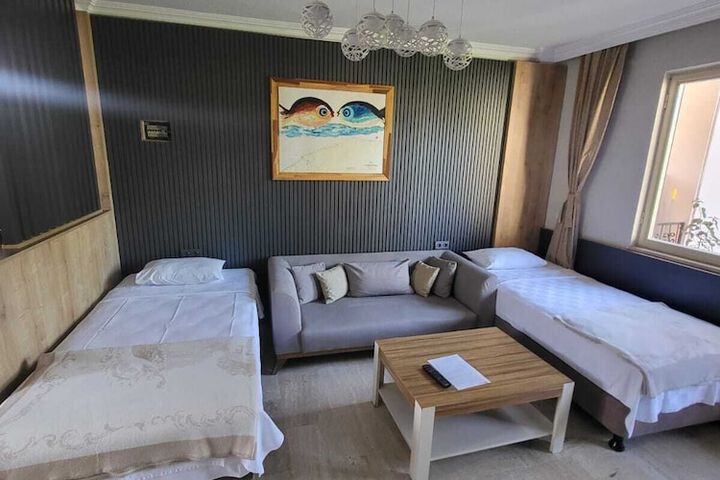 Room 27 of 93