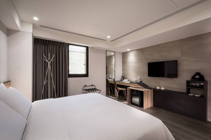 Room 12 of 44