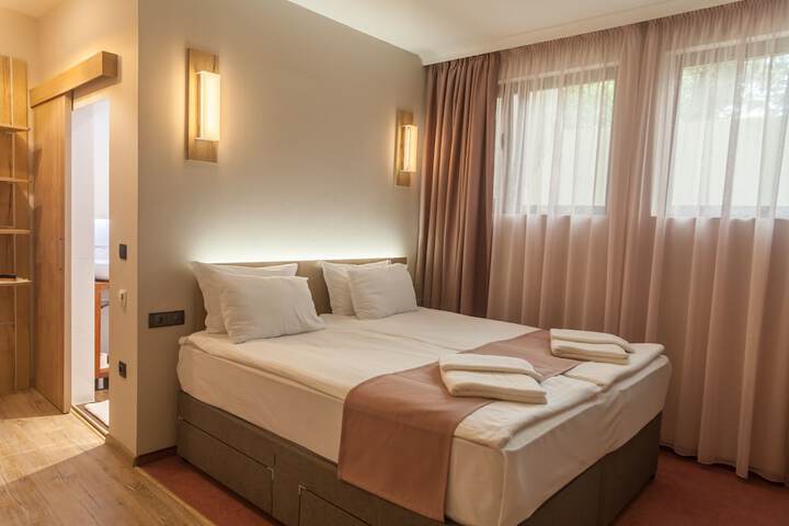 Room 7 of 50
