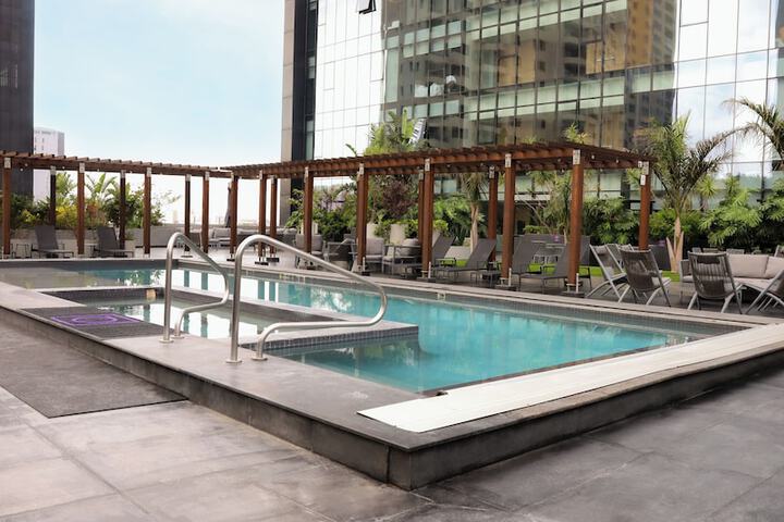 Pool 72 of 120