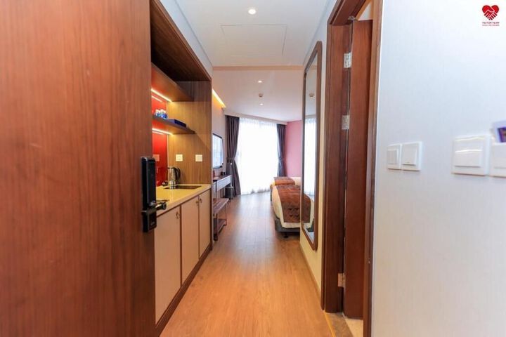 Room 11 of 15