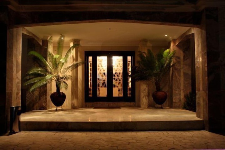 Hotel 65 of 66
