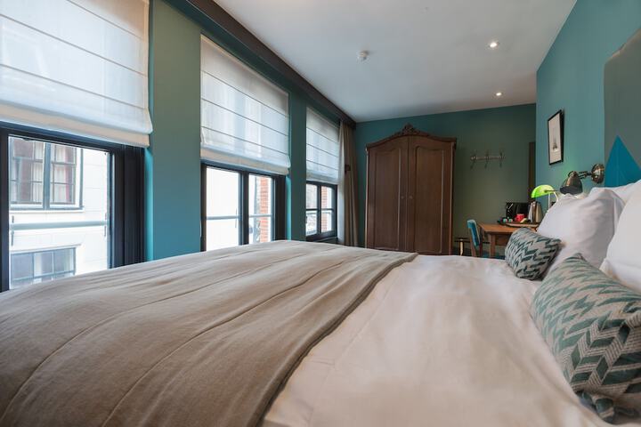 Room 43 of 75