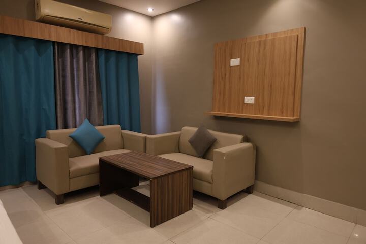 Room 2 of 7