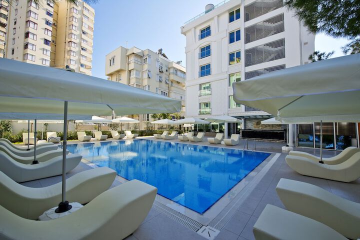 Pool 36 of 61