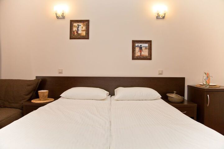 Room 4 of 29