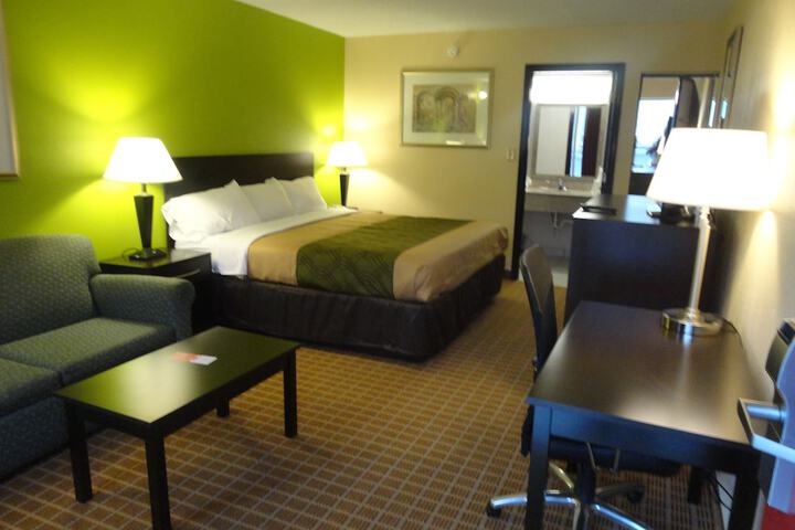 1 King Bed (12 of 12)