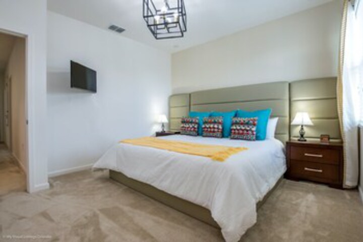 Room 171 of 241
