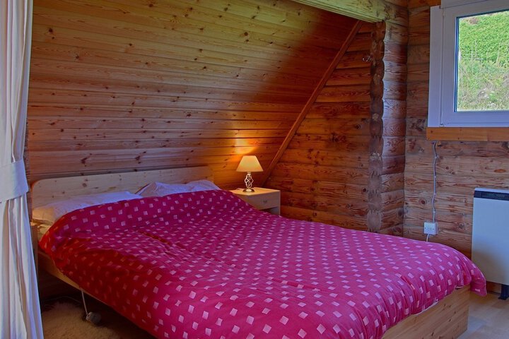 Room 5 of 10