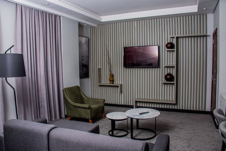 Room 57 of 193