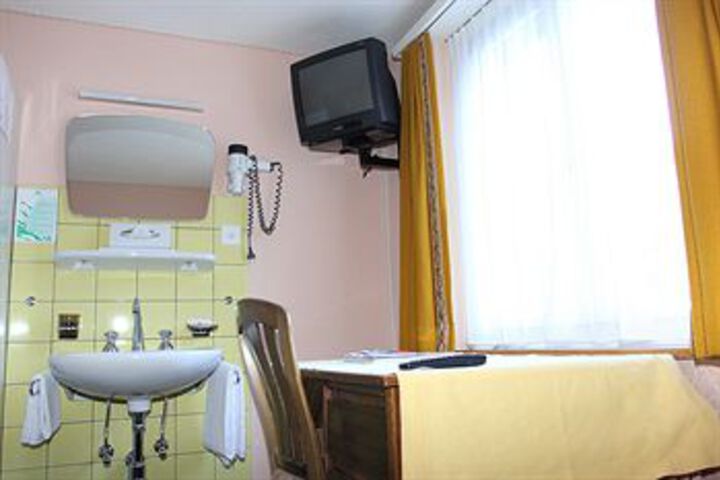 Room 39 of 53