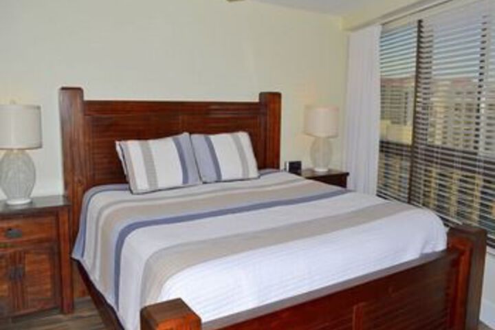 Room 12 of 26