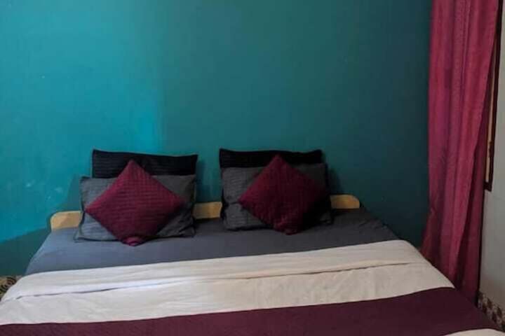 Room 6 of 21