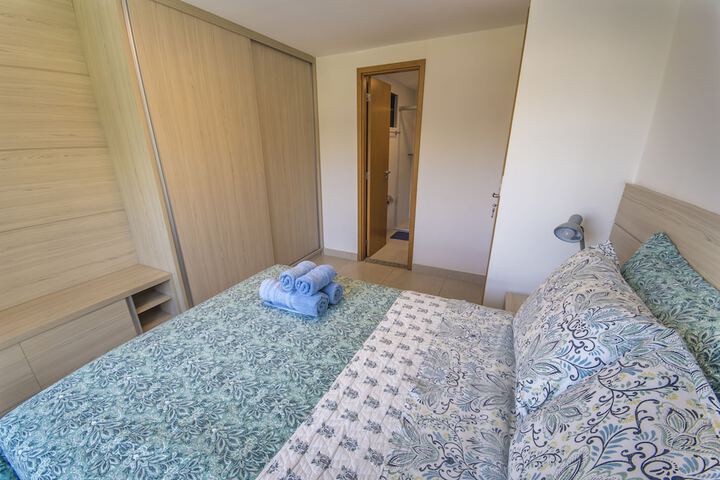 Room 26 of 152