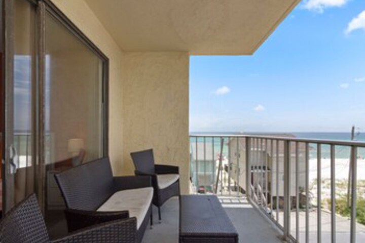 Terrace/Patio 10 of 130