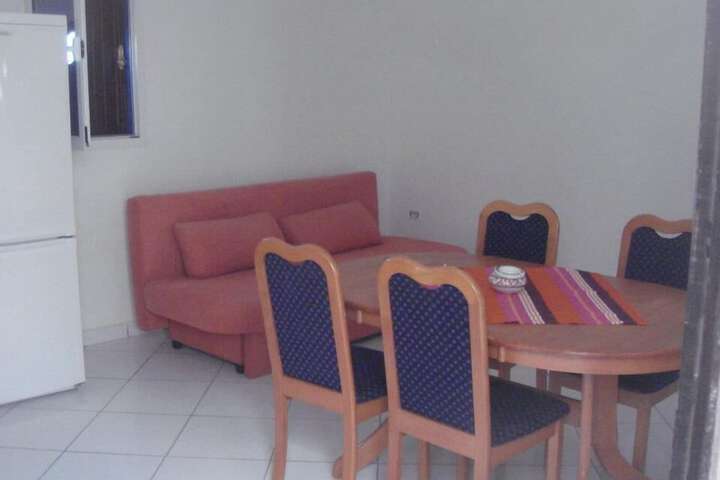 Room 19 of 40