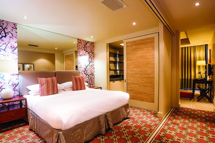 Room 12 of 42