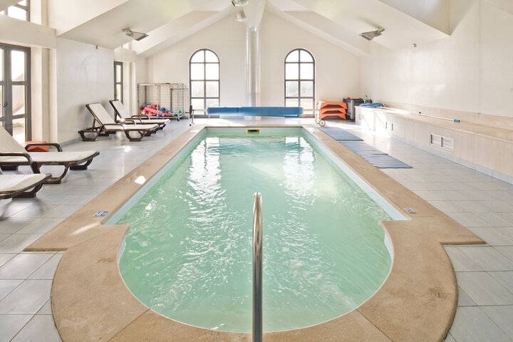 Pool 48 of 102