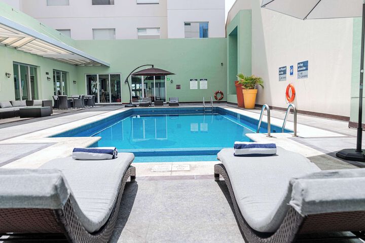 Pool 52 of 73