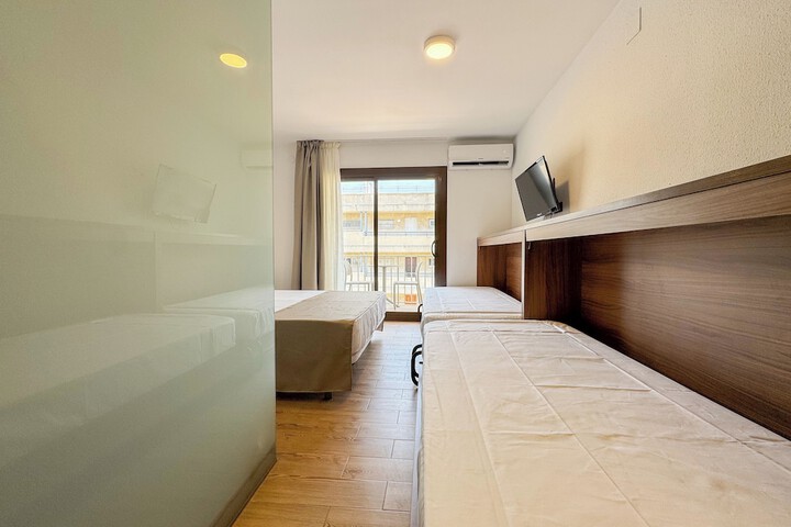 Room 18 of 97
