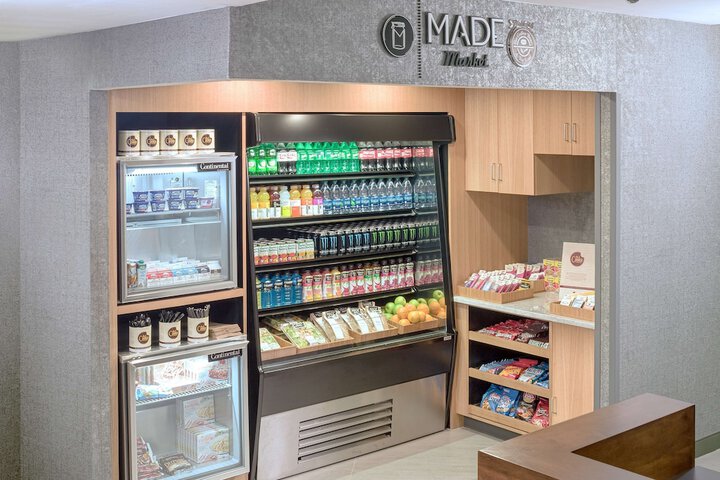 Snack bar
