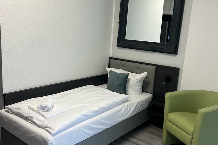 Room 26 of 59
