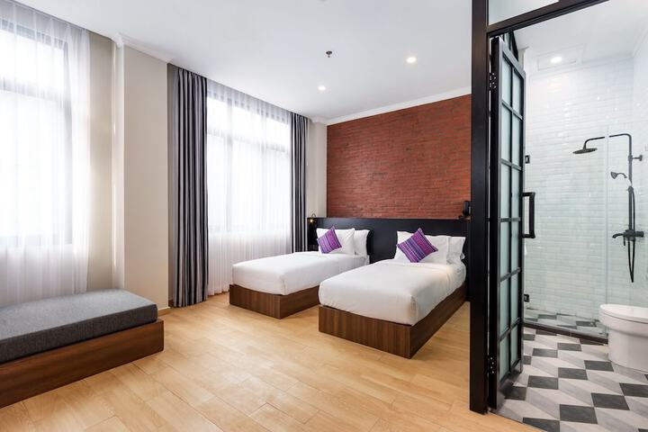 Room 13 of 54
