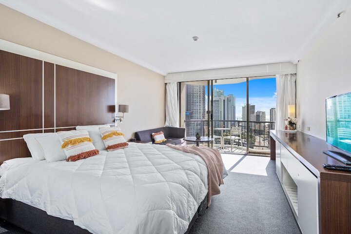 Room 2 of 16