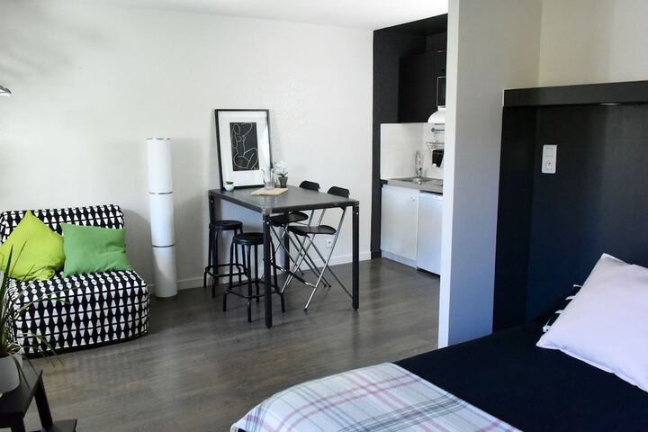 Room 12 of 22