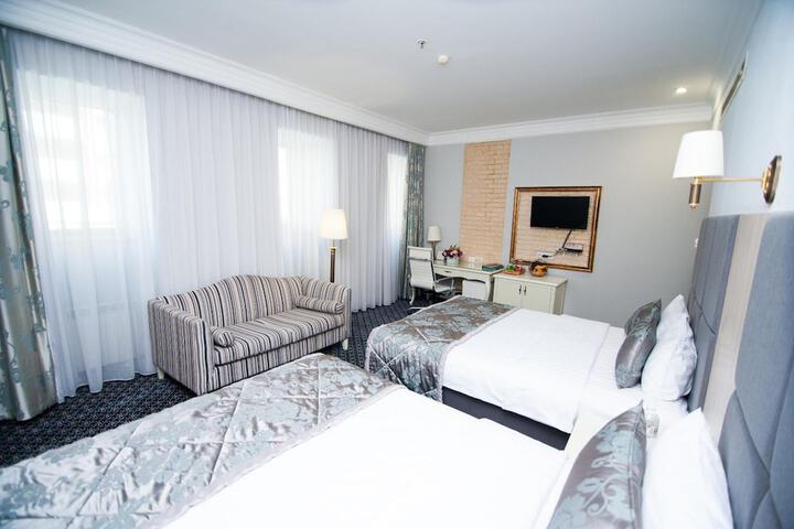 Room 12 of 50