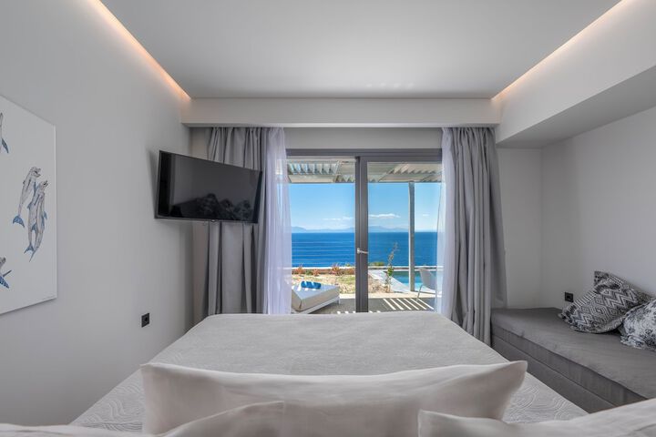 Room 44 of 260