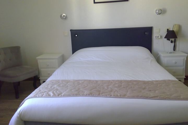 Room 20 of 49