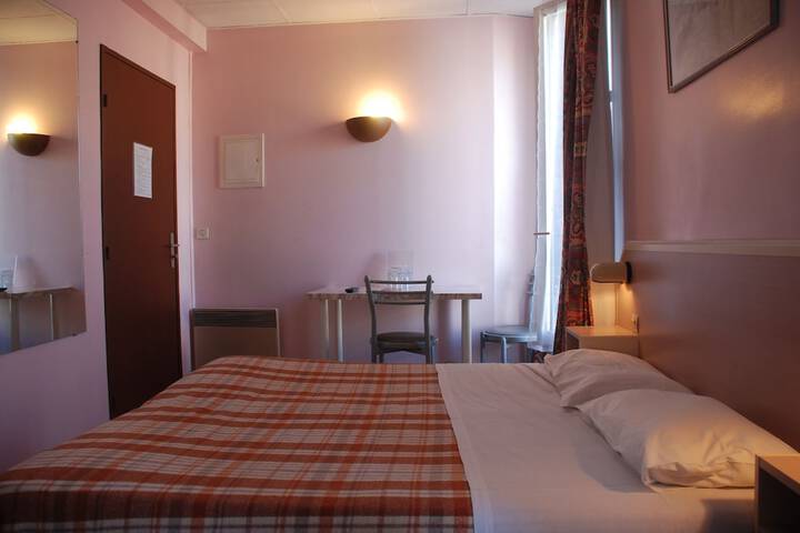 Room 6 of 36