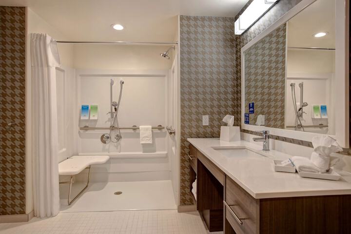Bathroom shower
