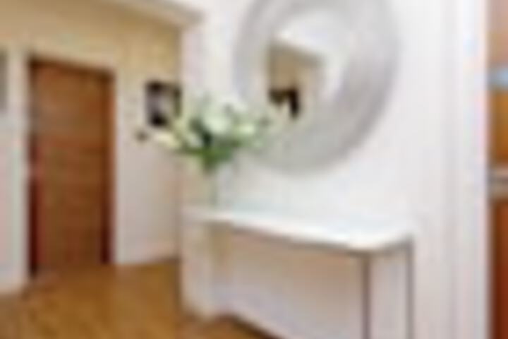 Ballroom/Hall 137 of 171