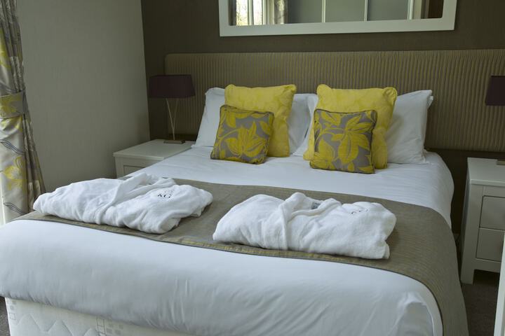 Room 16 of 162