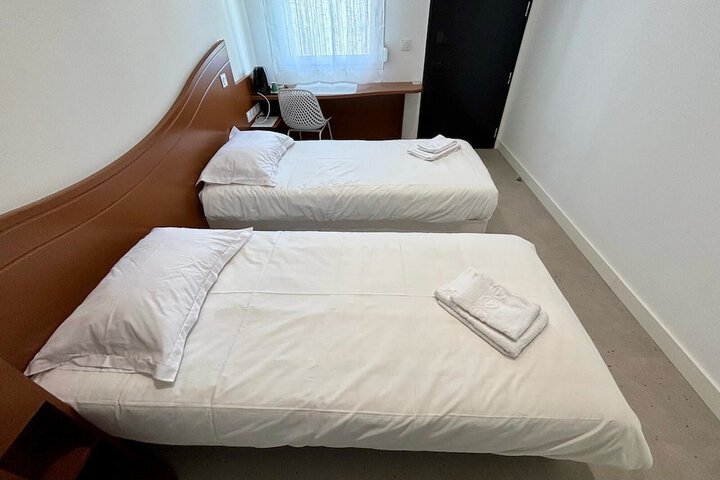 Room 3 of 17