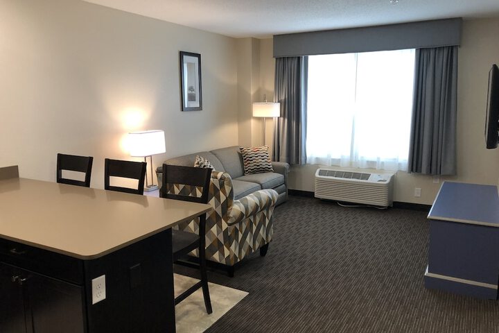 Standard King Bed Accessible (7 of 18)